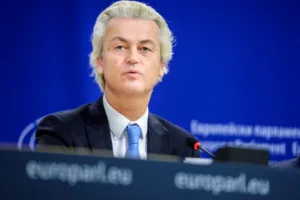 Na nizozemskih predčasnih volitvah se zmaga znova obeta Wildersu, kdo bo sestavil vlado?