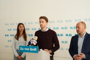 Predsednik NSi Jernej Vrtovec in predsednik Mlade Slovenije David Tomažin