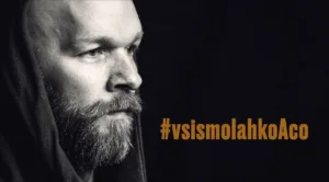 Golob z državnim vrhom danes znova v Novo mesto pojasnjevat ukrepe, pričakuje se množični protestni shod – Vsi smo lahko Aco