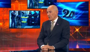 Janša se hvali z zakoni glede Romov, ki jih je sam pol leta v vladi blokiral