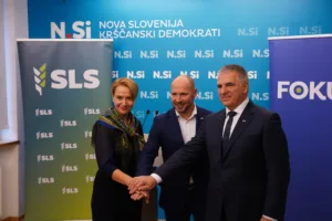 Desno od sredine nastaja trojček, ki sporoča: “obstaja realno upanje na drugačno vlado”