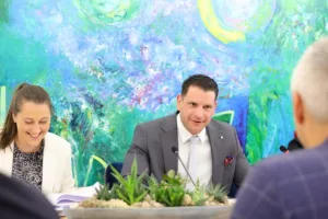 Slovenija pred uvedbo testiranja politikov na droge: Bomo postali evropski unikum?