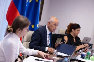 100 dni Janše 4.0. Kako mu uspeva z »dolgočasno vlado«
